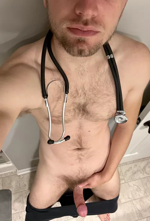 Would you let this doctor check your temperature? 😘