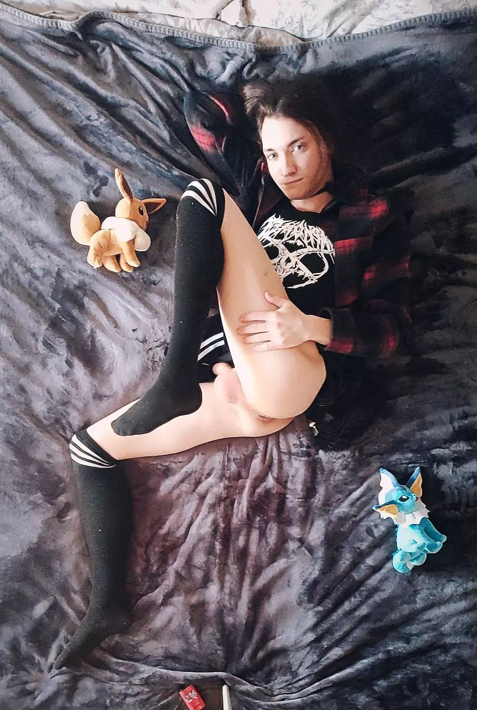 Would you like a dakimakura set with me on it ? 😸