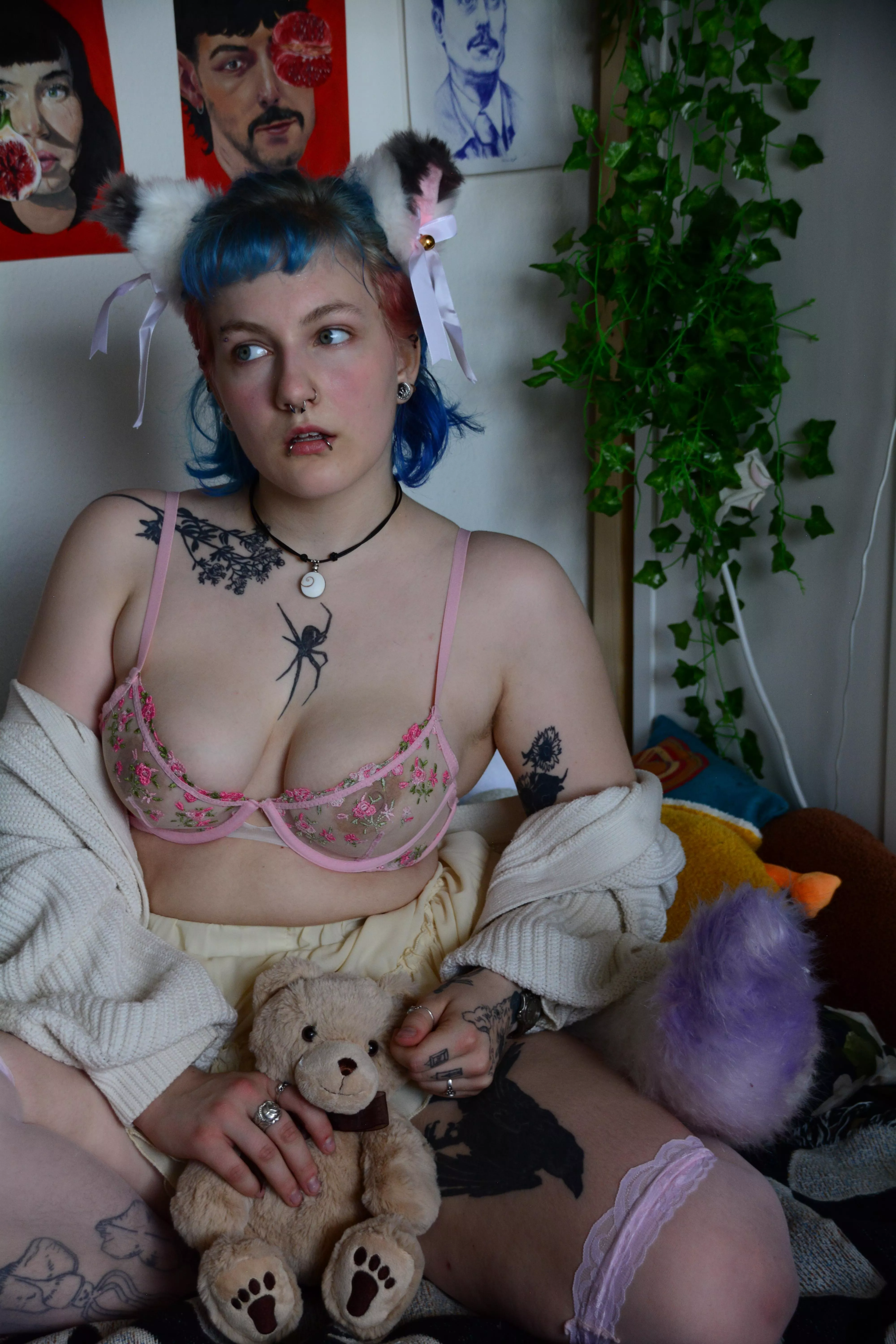 You ever saw a horny kitty with daddy issues ;)