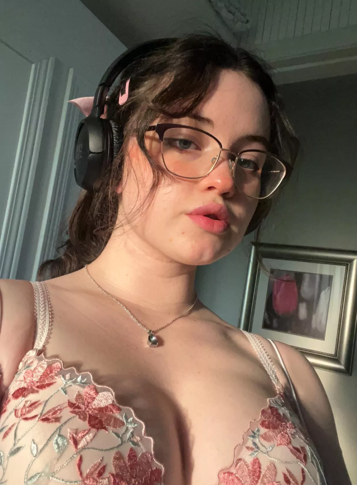 19yrs old and already blind as shit <3