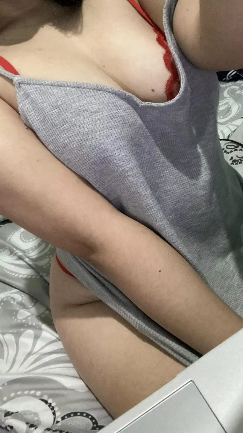 21F Will you let me show off my body? Visit my profile bio I'm trying to look for a Jerk buddy. I can verify via video call