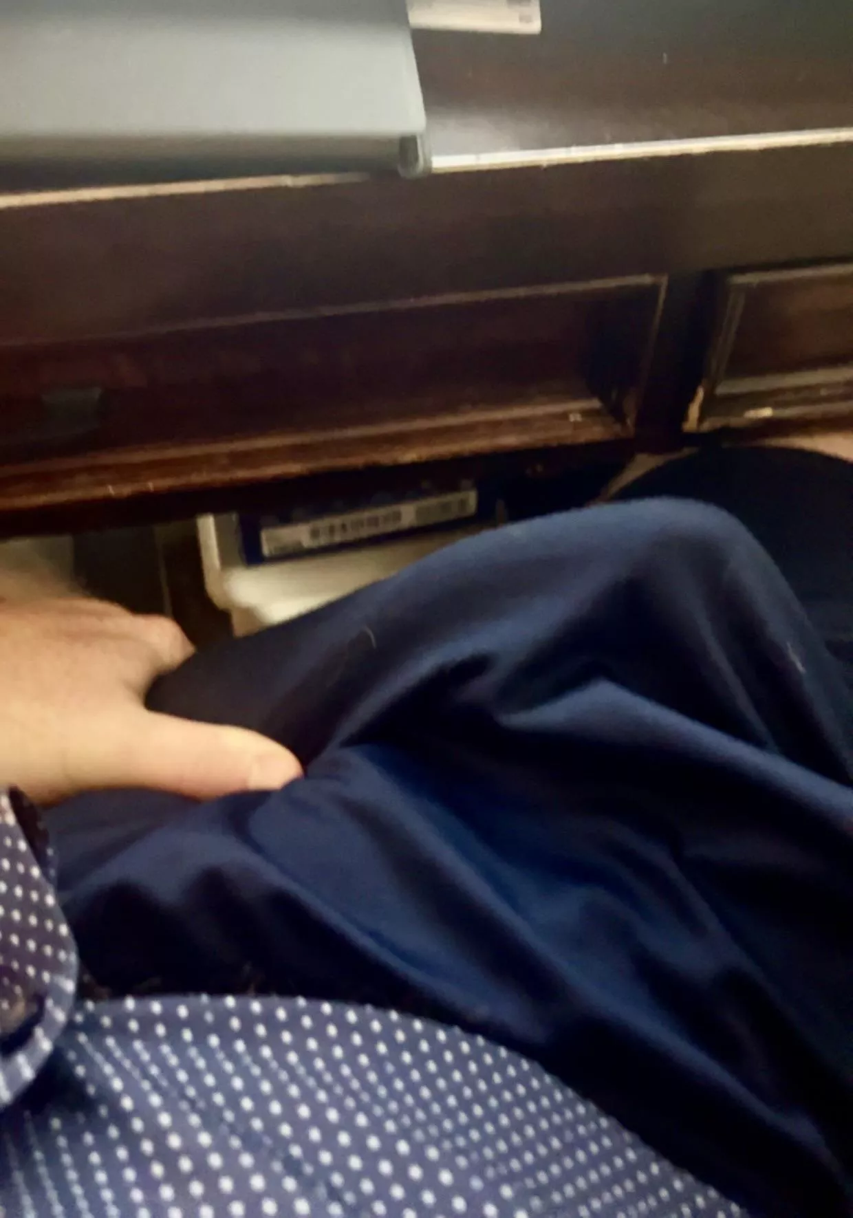 [28] M- Bi curious and always horny working from home. Like talking with other hung masc dudes especially if you think you’re bigger than me