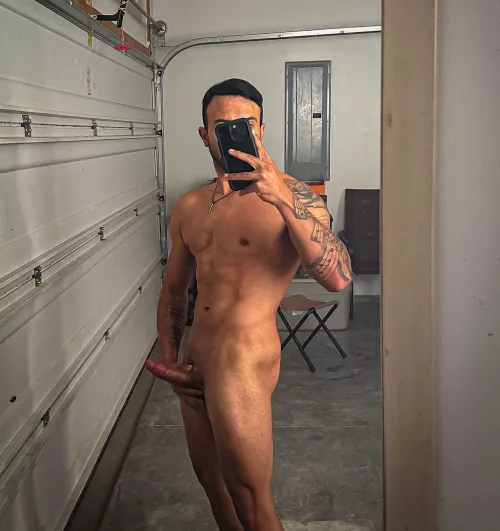 About to go to the gym but had to get a pump going early. Want to go with me? (27)