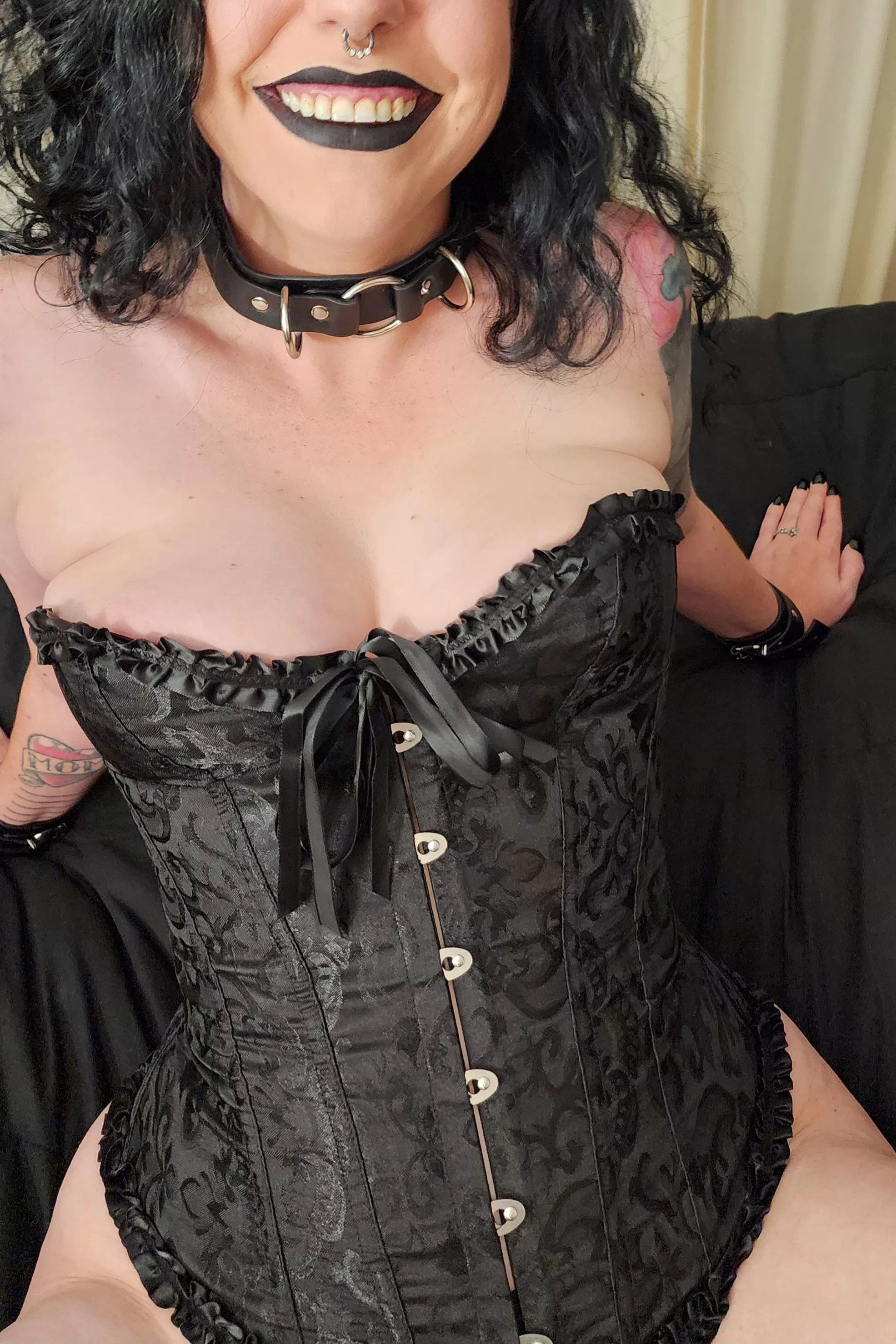 Always smiling when he's about to give me orders ☺️