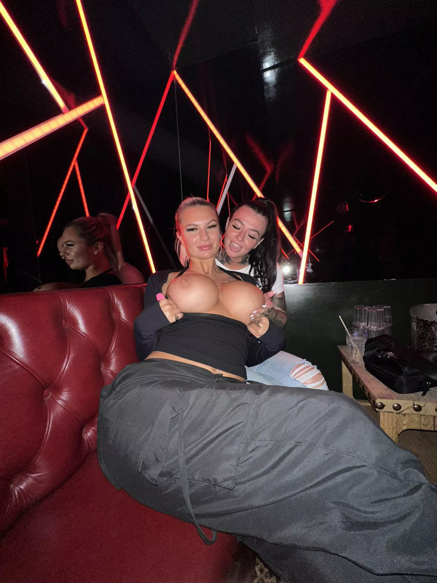 Anyone like gooning to a public bimbo…