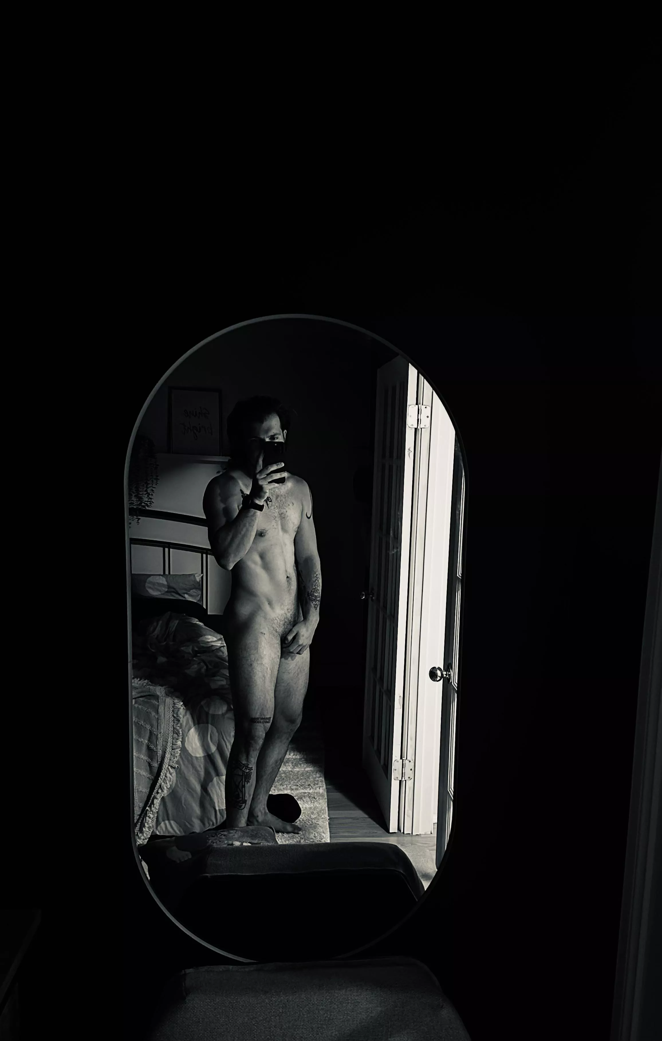 Anyone likes artsy nudes?