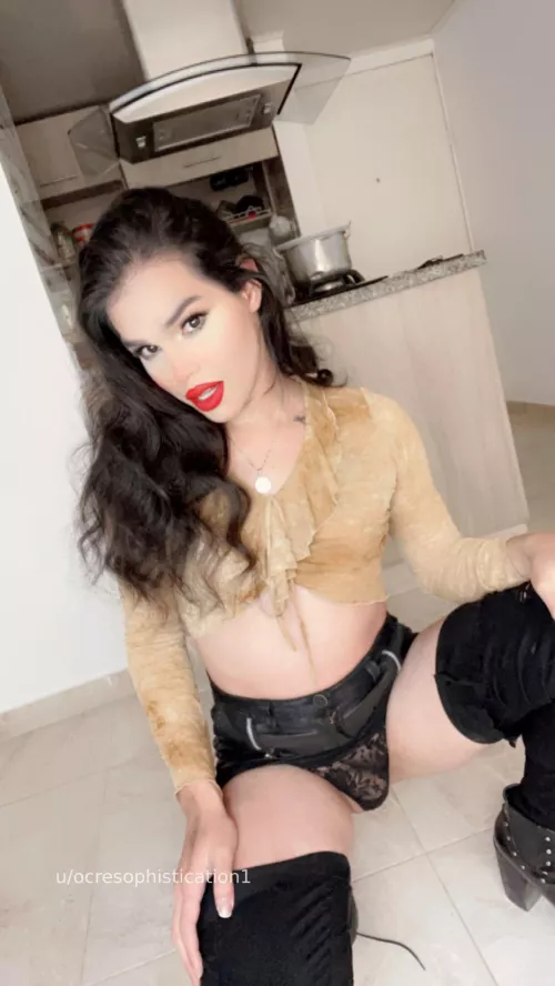 are any straight boys here curious about me?