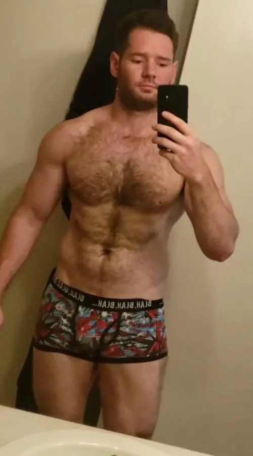 Can't tell if I like myself thicker 🤔