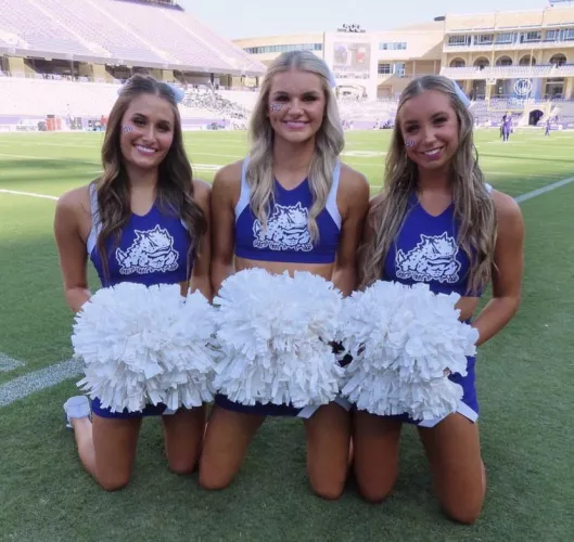 Gotta love cheerleaders