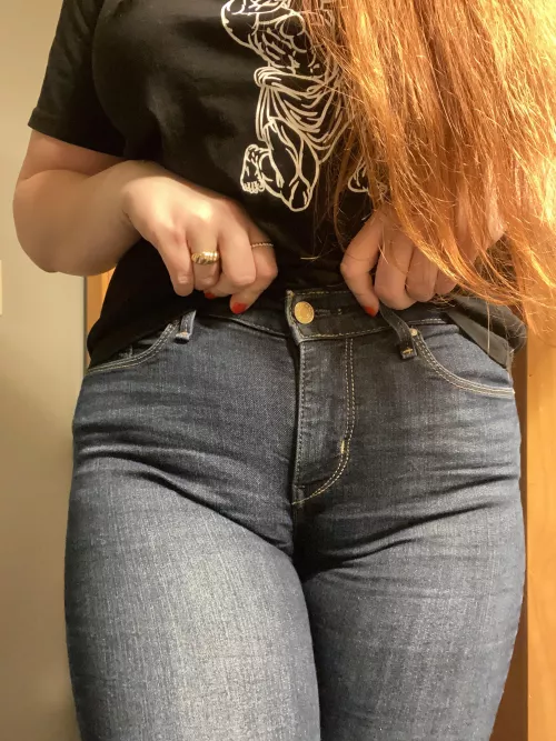 I get a cameltoe in my jeans too!
