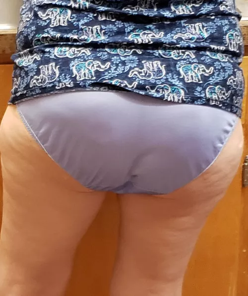 I hope you guys like my purple panties 💜 I love wearing them for because they get me so moist and horny.