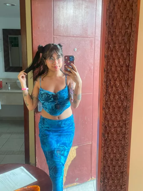 just your honest thoughts on my outfit