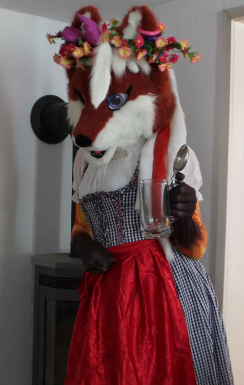 Oh nooo my beer is empty. Let´s go Oktoberfest :3