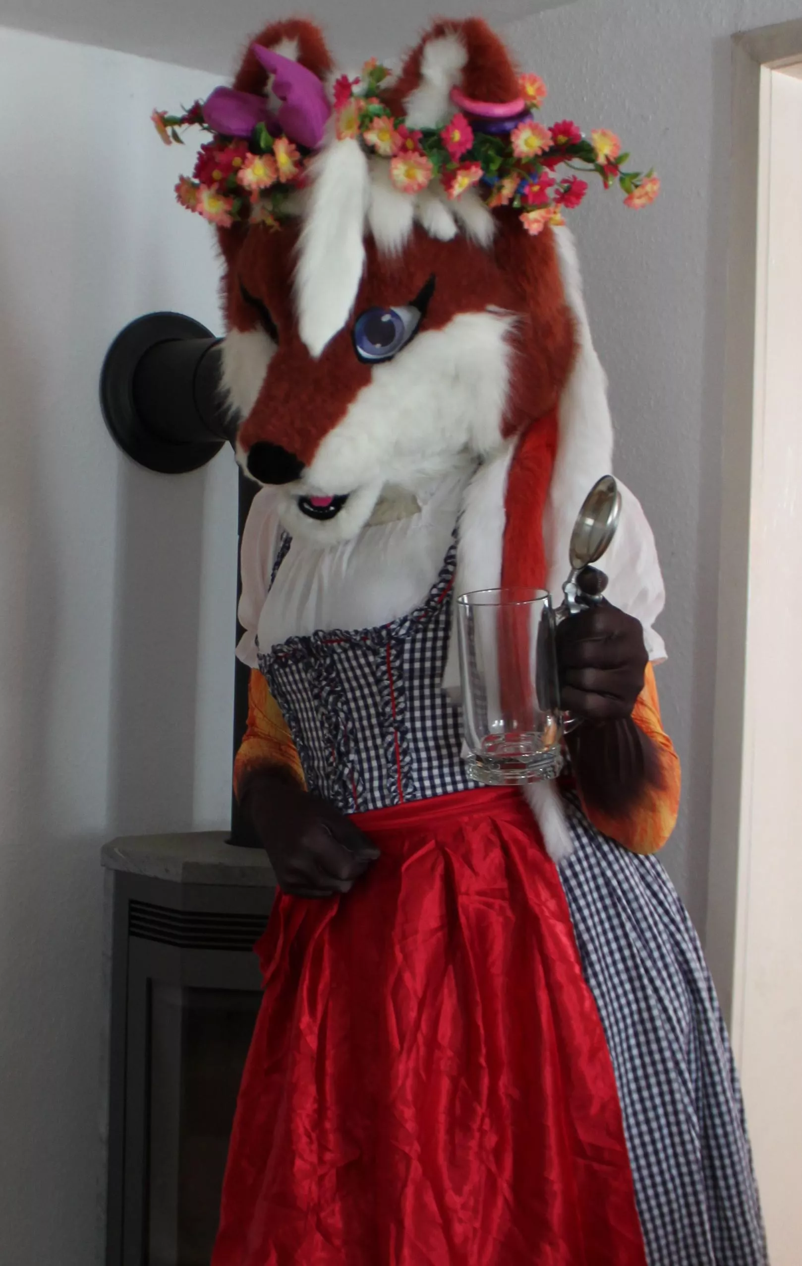 Oh nooo my beer is empty. Let´s go Oktoberfest :3
