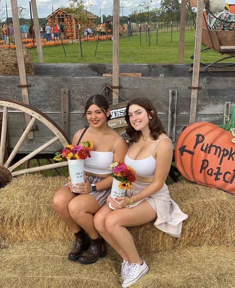 Pumpkin girls