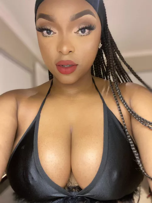 [TW] They're so soft, I need a helping hand