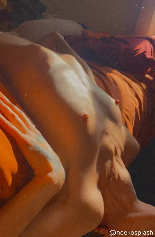 Which nipples would you kiss first?