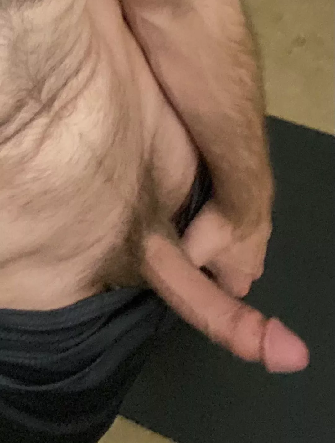 22 Straight guy, looking for a fully submissive manly guy who would be willing to do everything I ask for. Face is a must, and you should expect nothing in return. Married/military are a plus. Snap: submit_oo