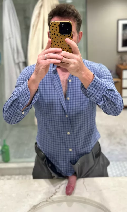 [40] Go commando for the brunch after my friend’s wedding?