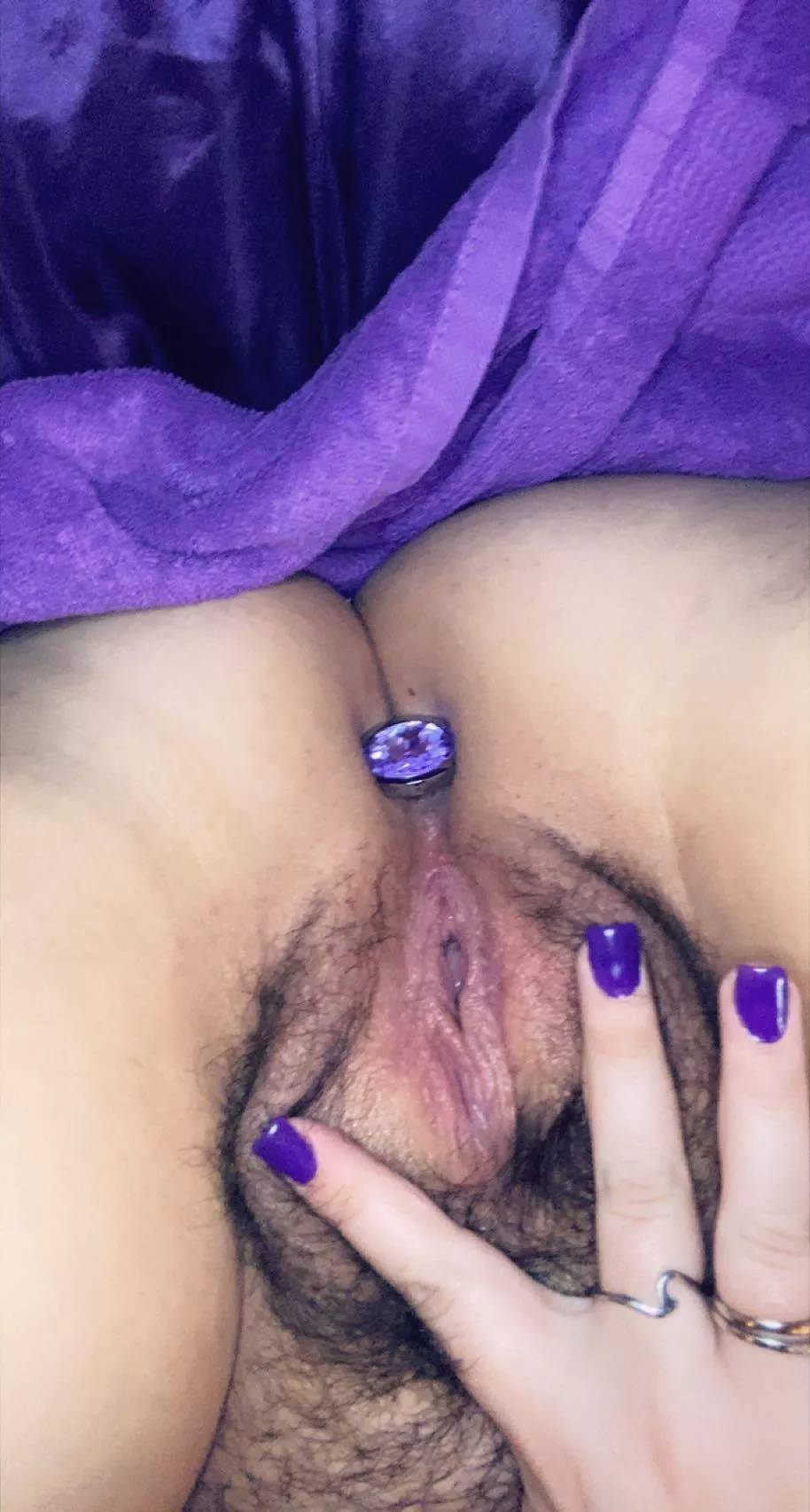 Anyone love married hairy pussy?