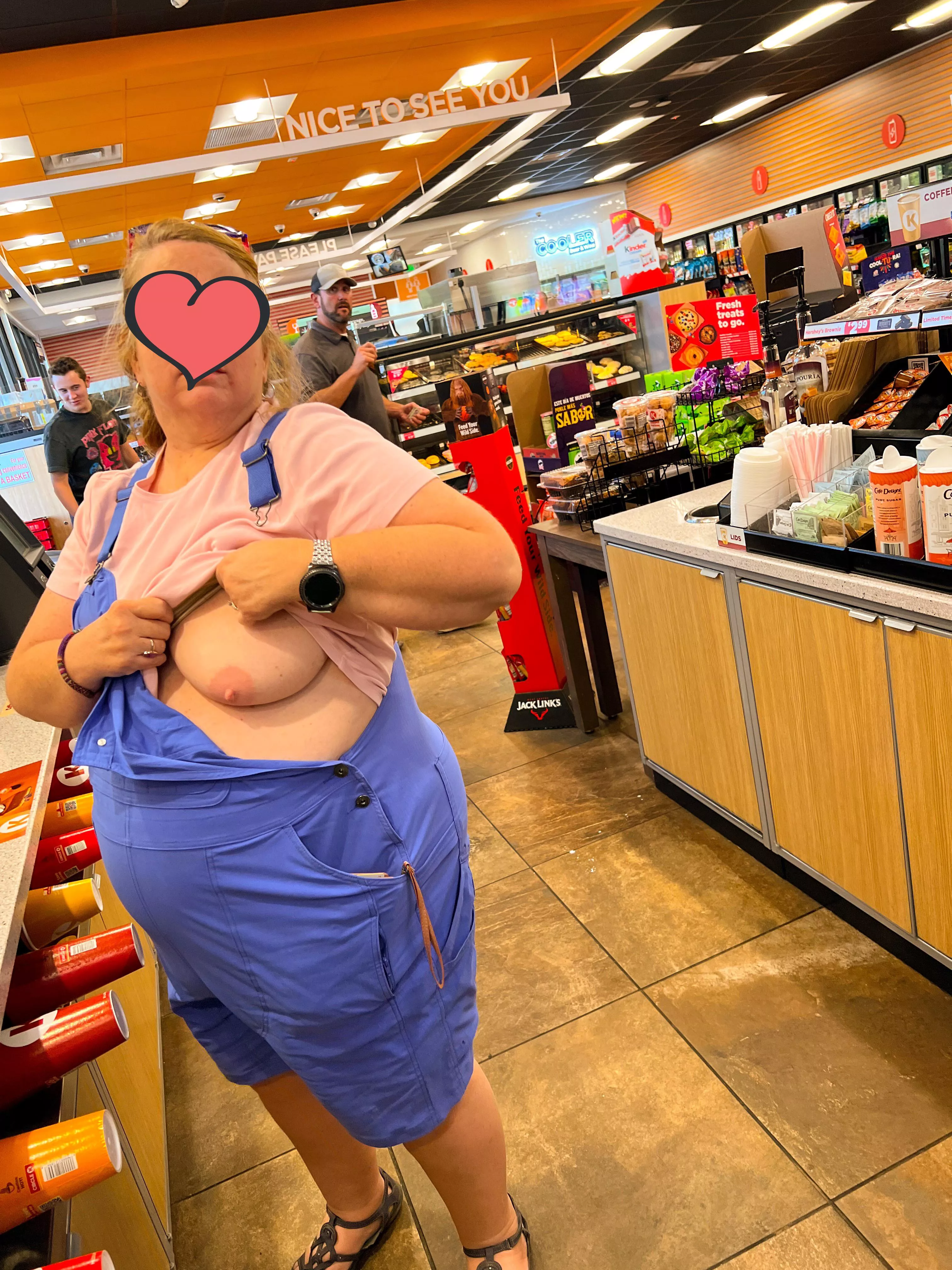Circle K boobies