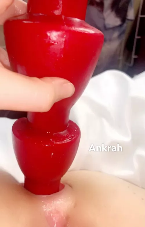 Crazy how much this is stretching out my tight asshole