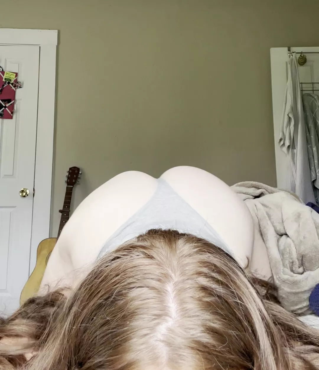 Don't let me lift my head 🙈