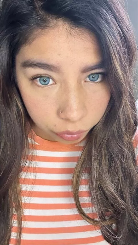 Feeling hot and slutty today! [f19]