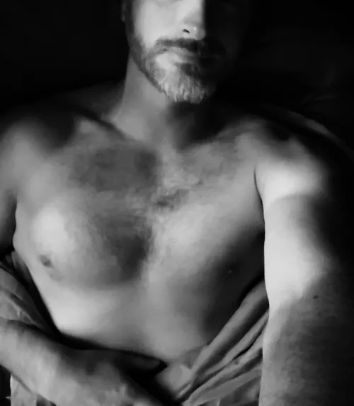 First time posting here; hairy enough?