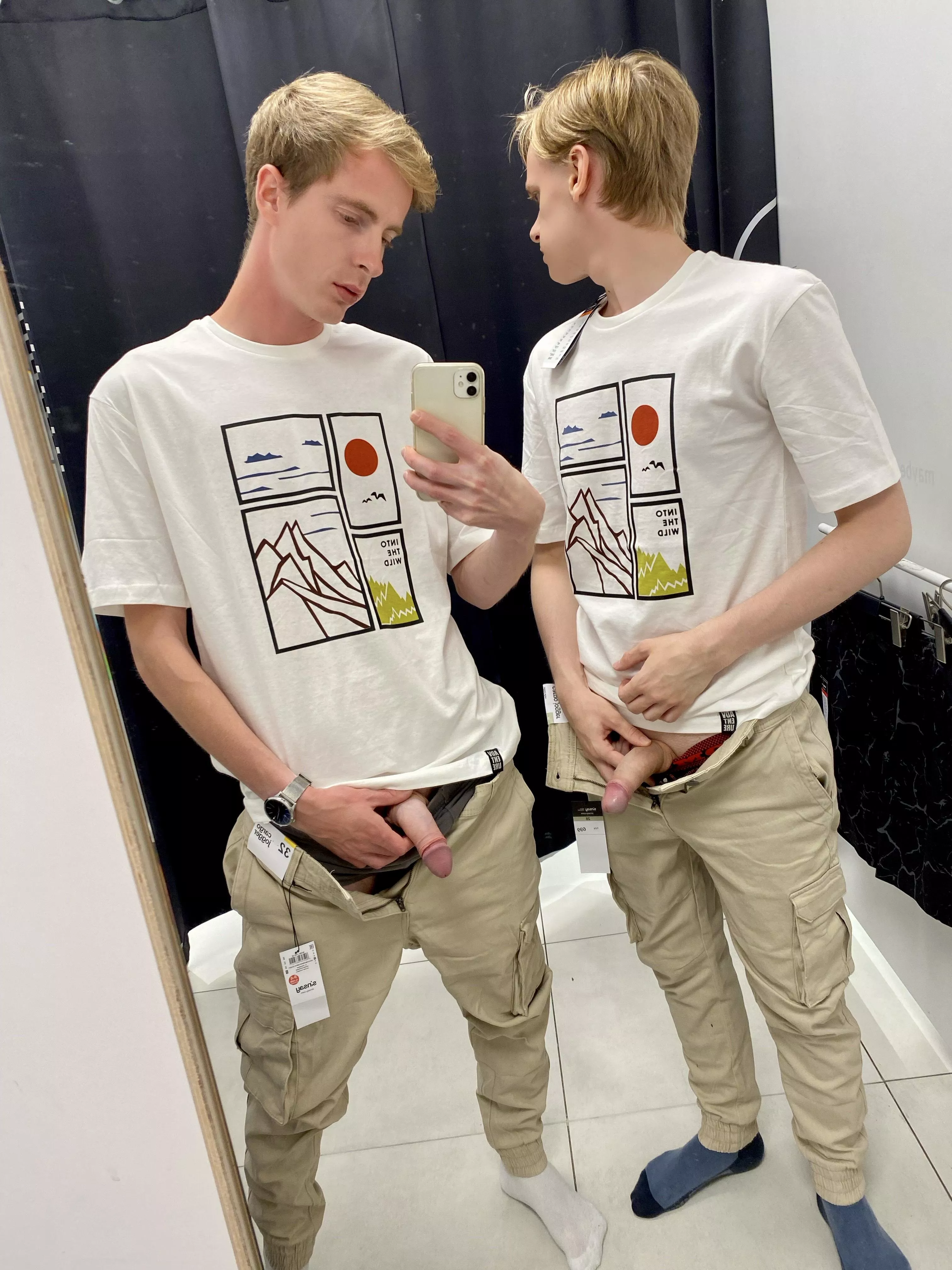 Had some fun in the shopping mall, would you join us?🔥🔥