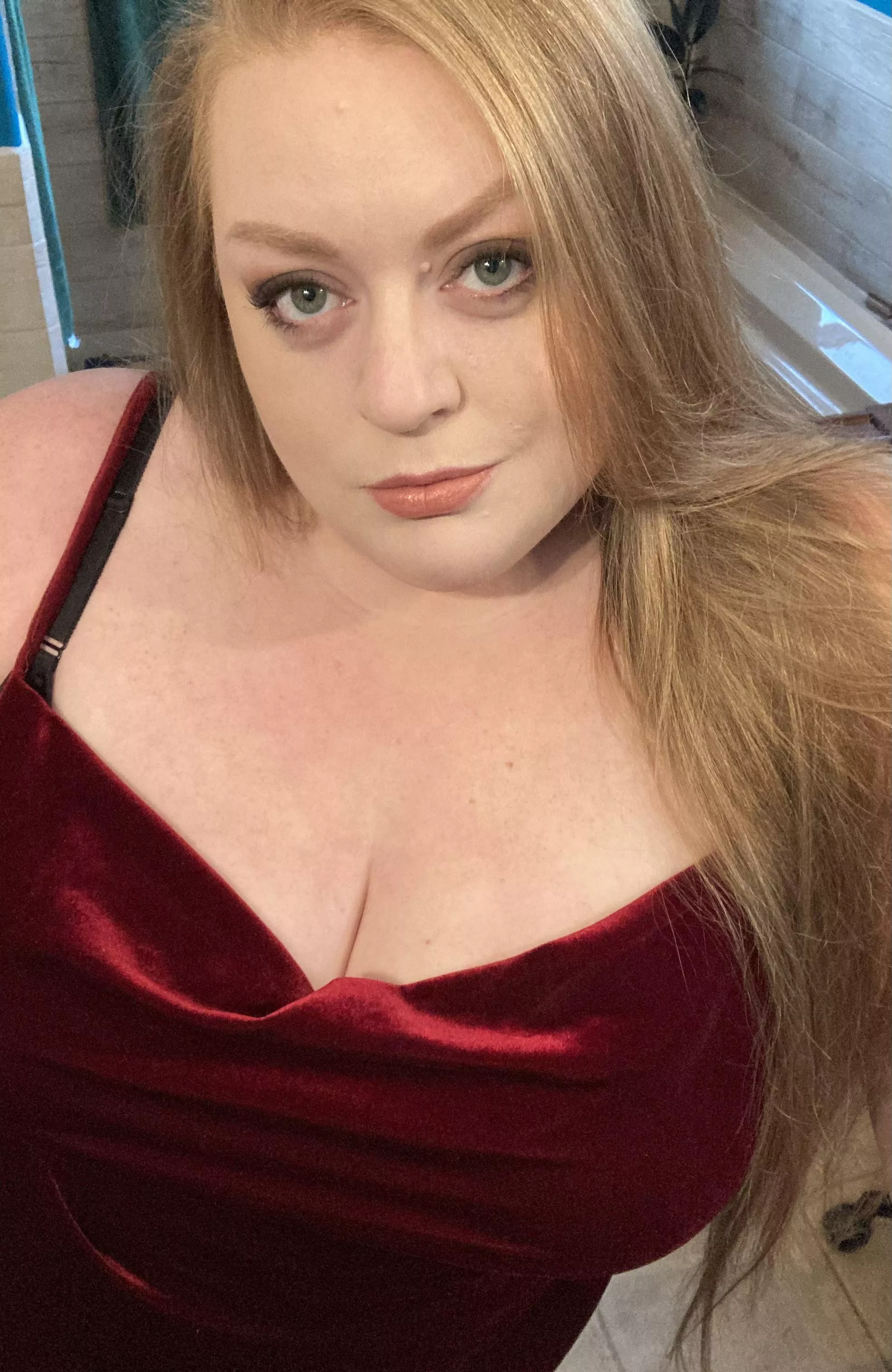 Headed out for the night, thought you boys might like my outfit.