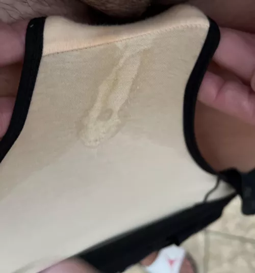 I made a little mess daddy🥰