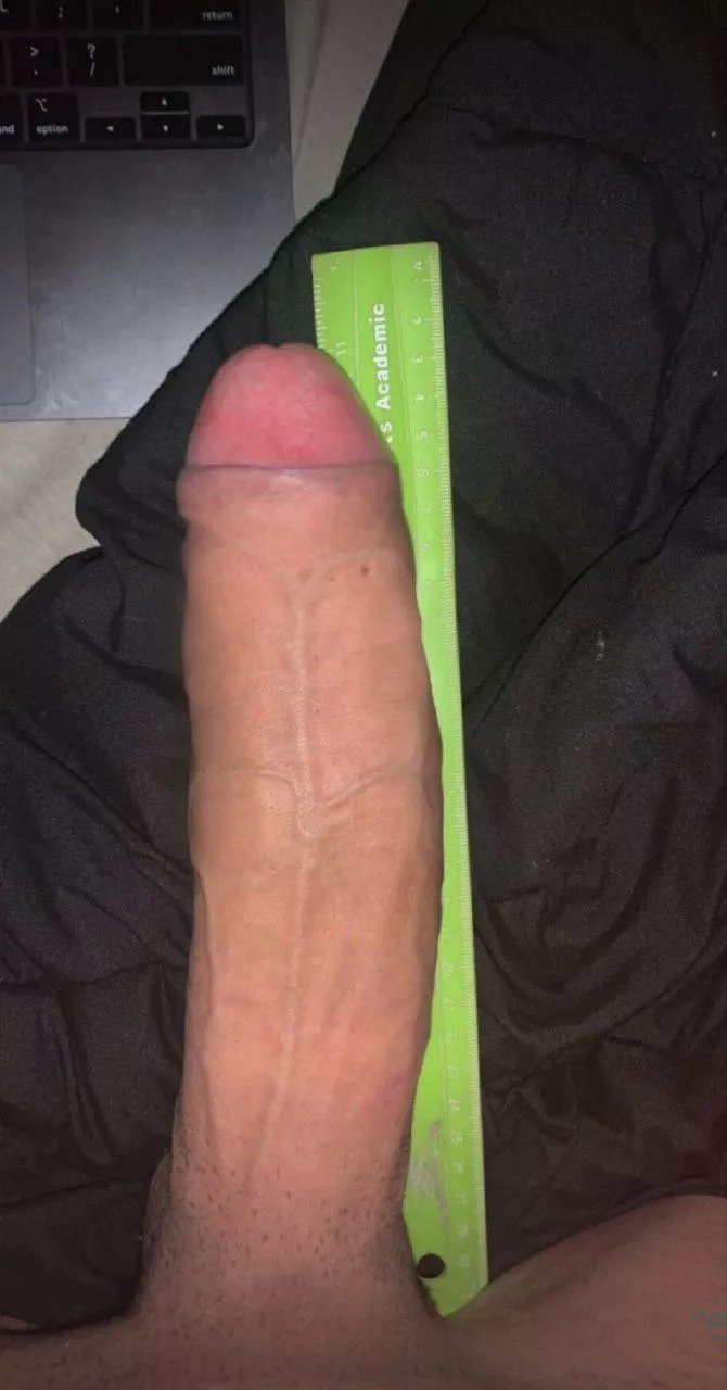 If your close to as huge as my horse cock, lets compare