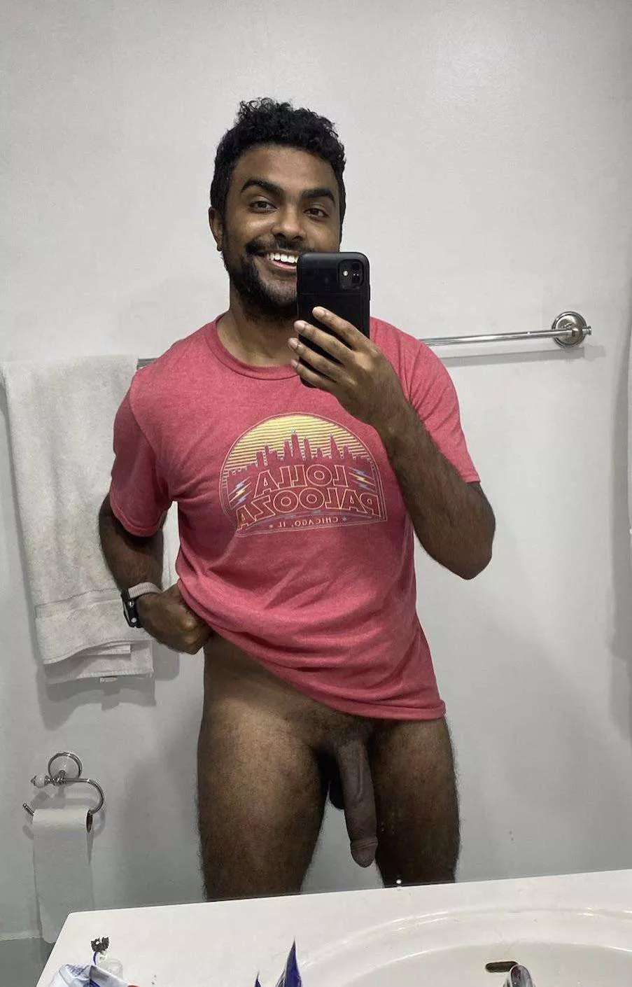 I'm new here and already lost my pants 🙈