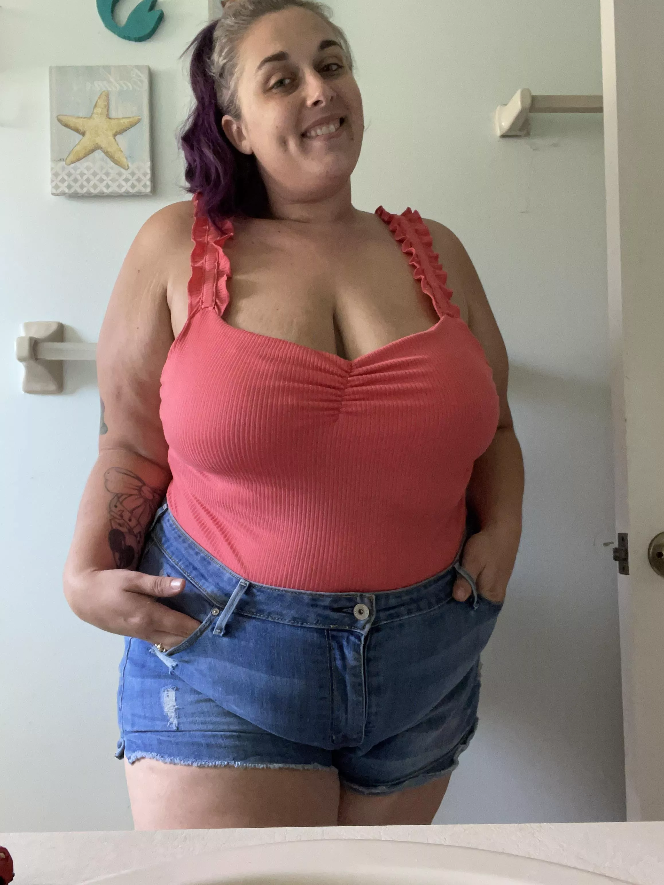 Just wanted to show off my outfit 🥰