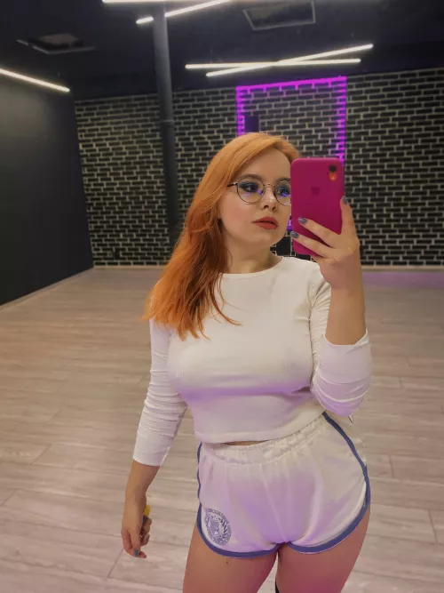 let's dance together, I'll show you all the moves