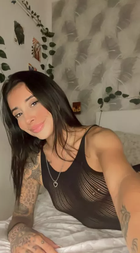 love this bodysuit 🖤