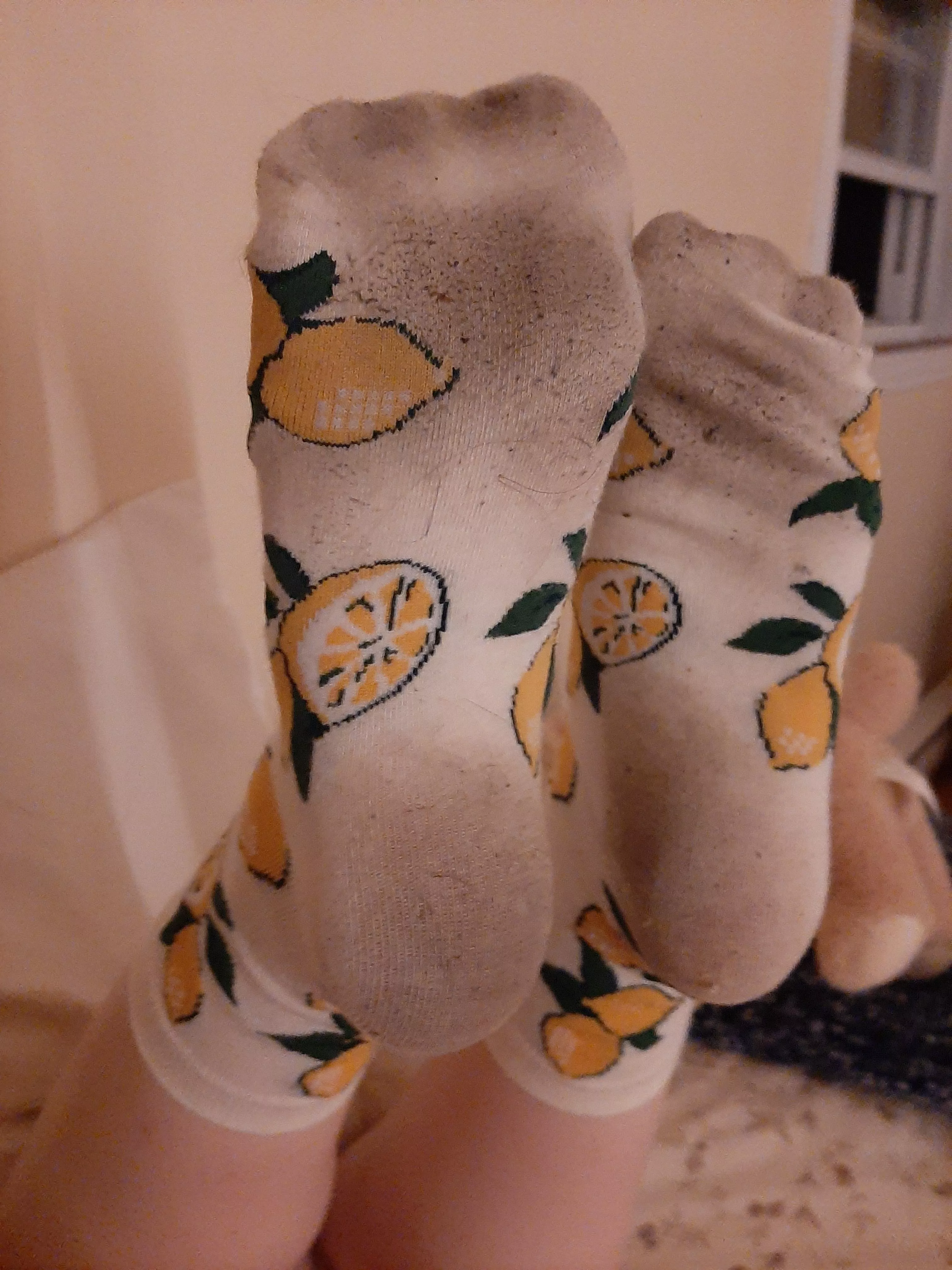 My dirty socks are intoxicating😇