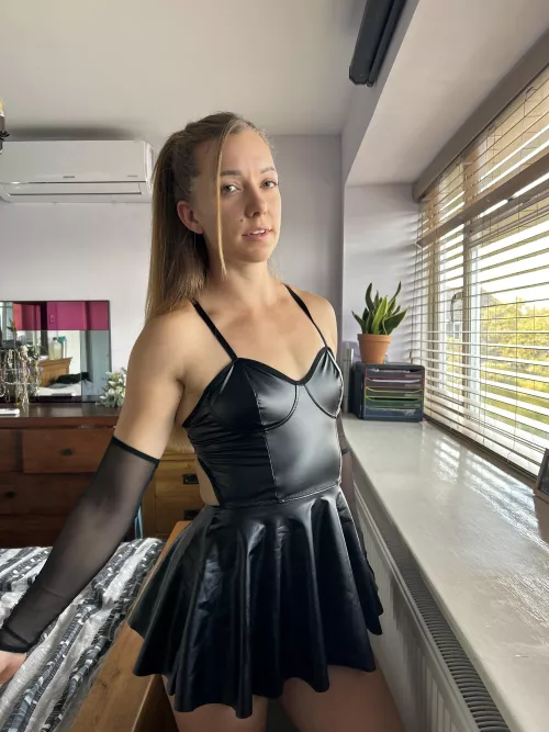 now to show you the front of my dress