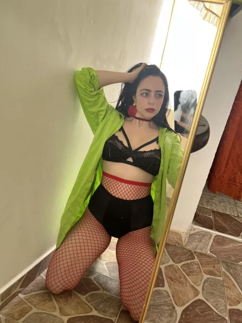 red fishnets + black lingerie (F28)