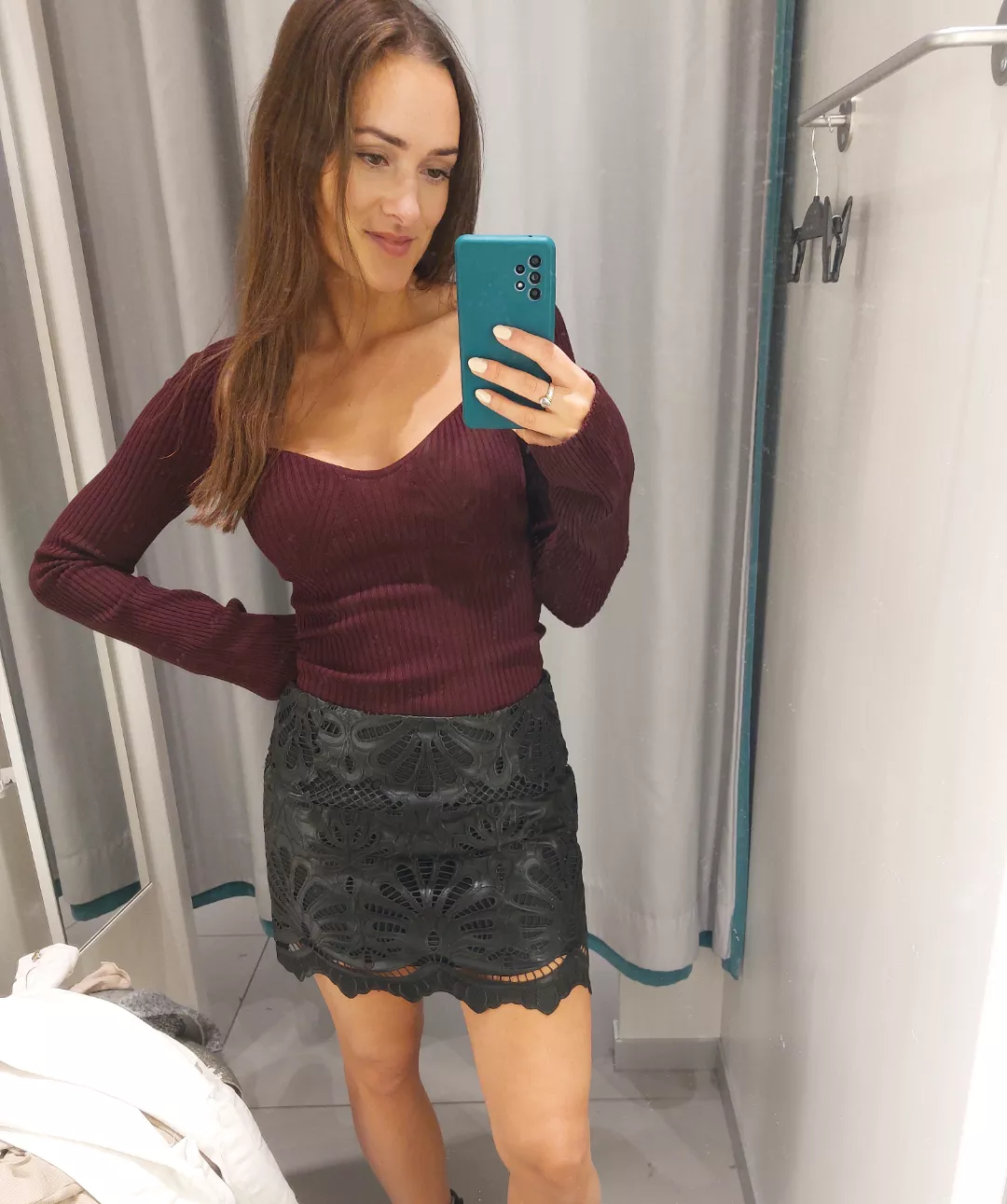 Should I buy the skirt?