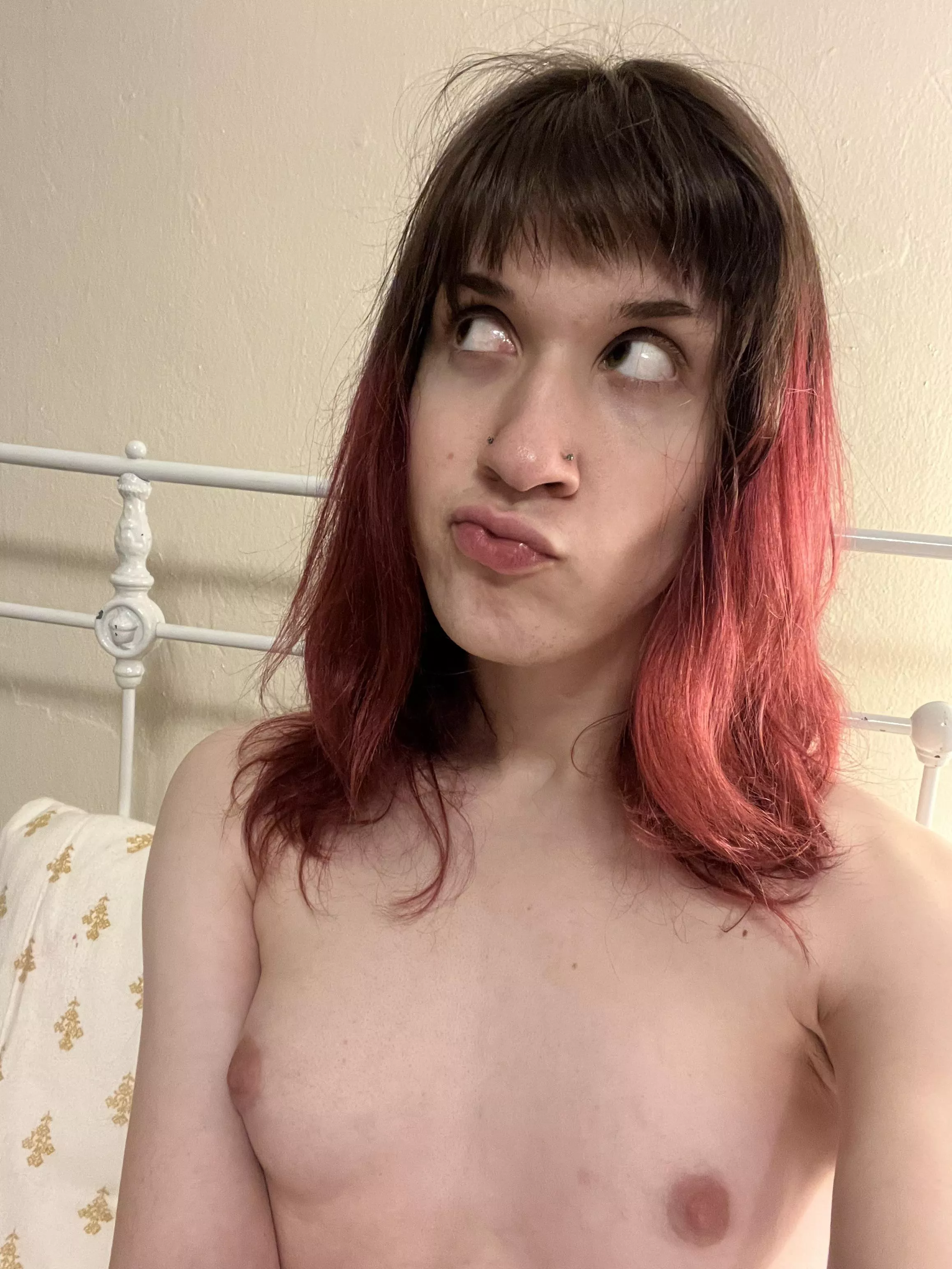 simple lil barefaced pic bc i felt cute last night 💖