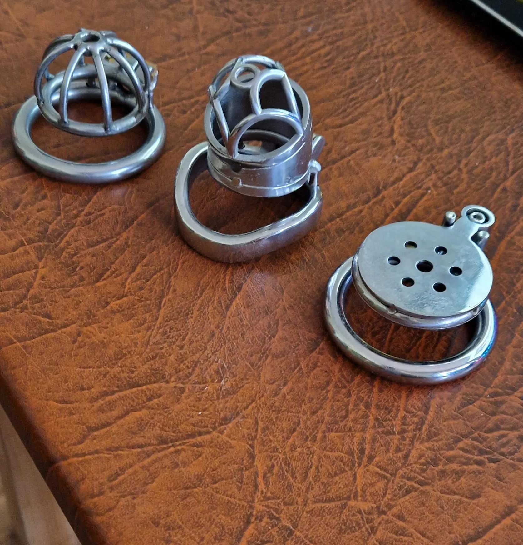 Whitch cage should i use for loctober ?😍