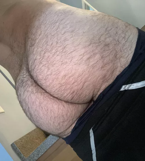 25 in shape with a big furry ass. 😏 Add my snapp: FurBhb