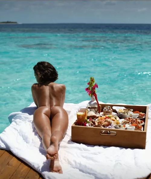 Alina Lando - Is it time for a snack?