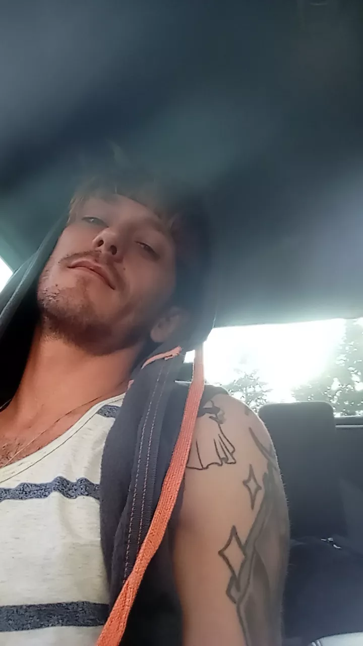 Any Dark and Darker gaymers?