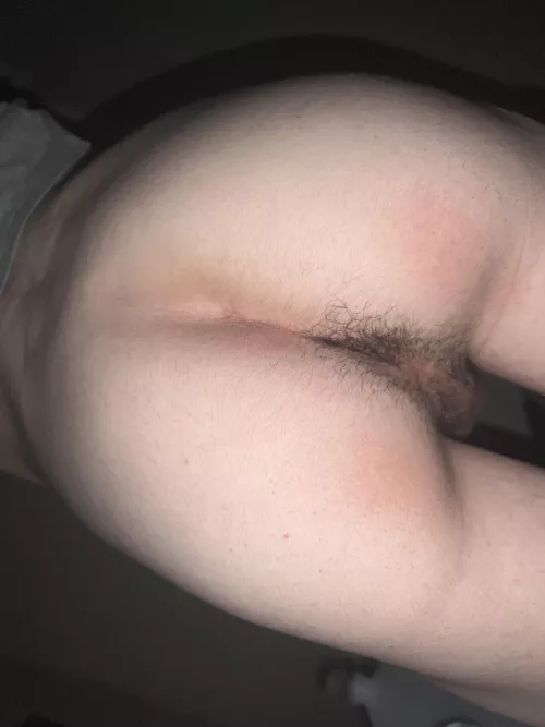 anyone hit me up😉