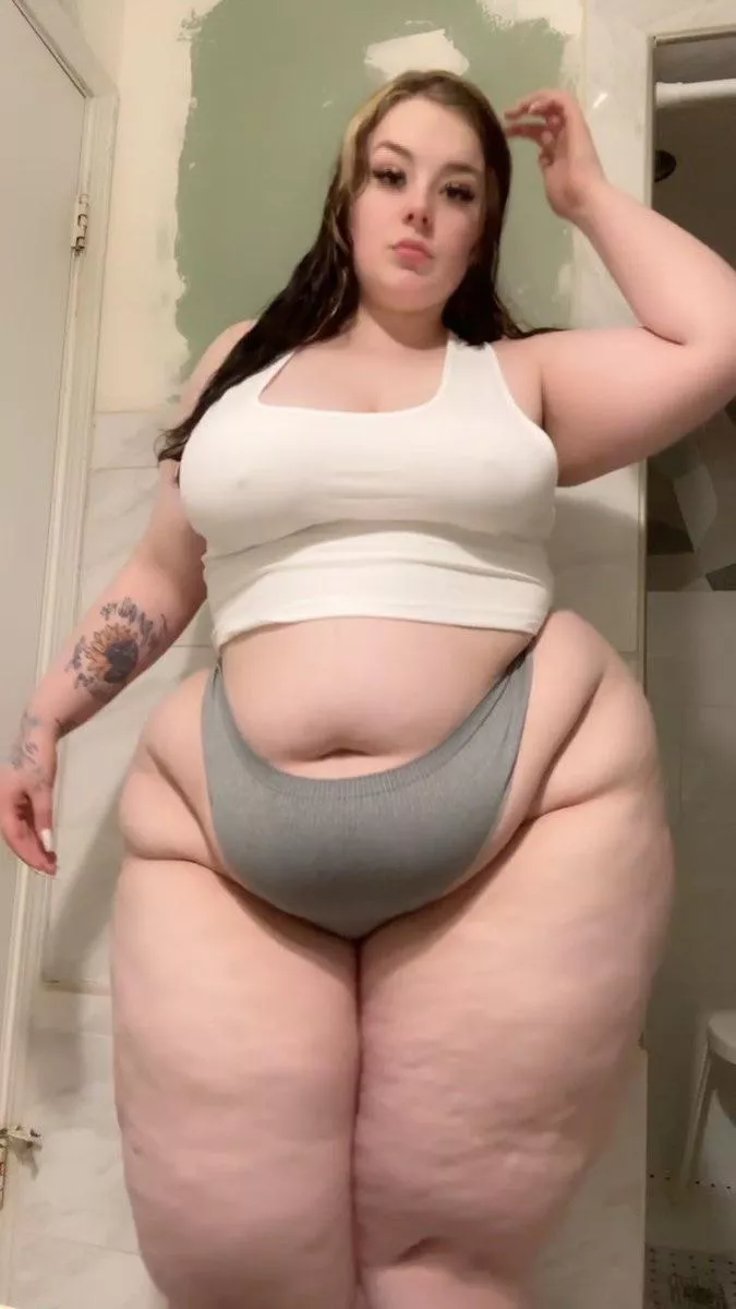 Anyone know who this is? Found on tumble without a source