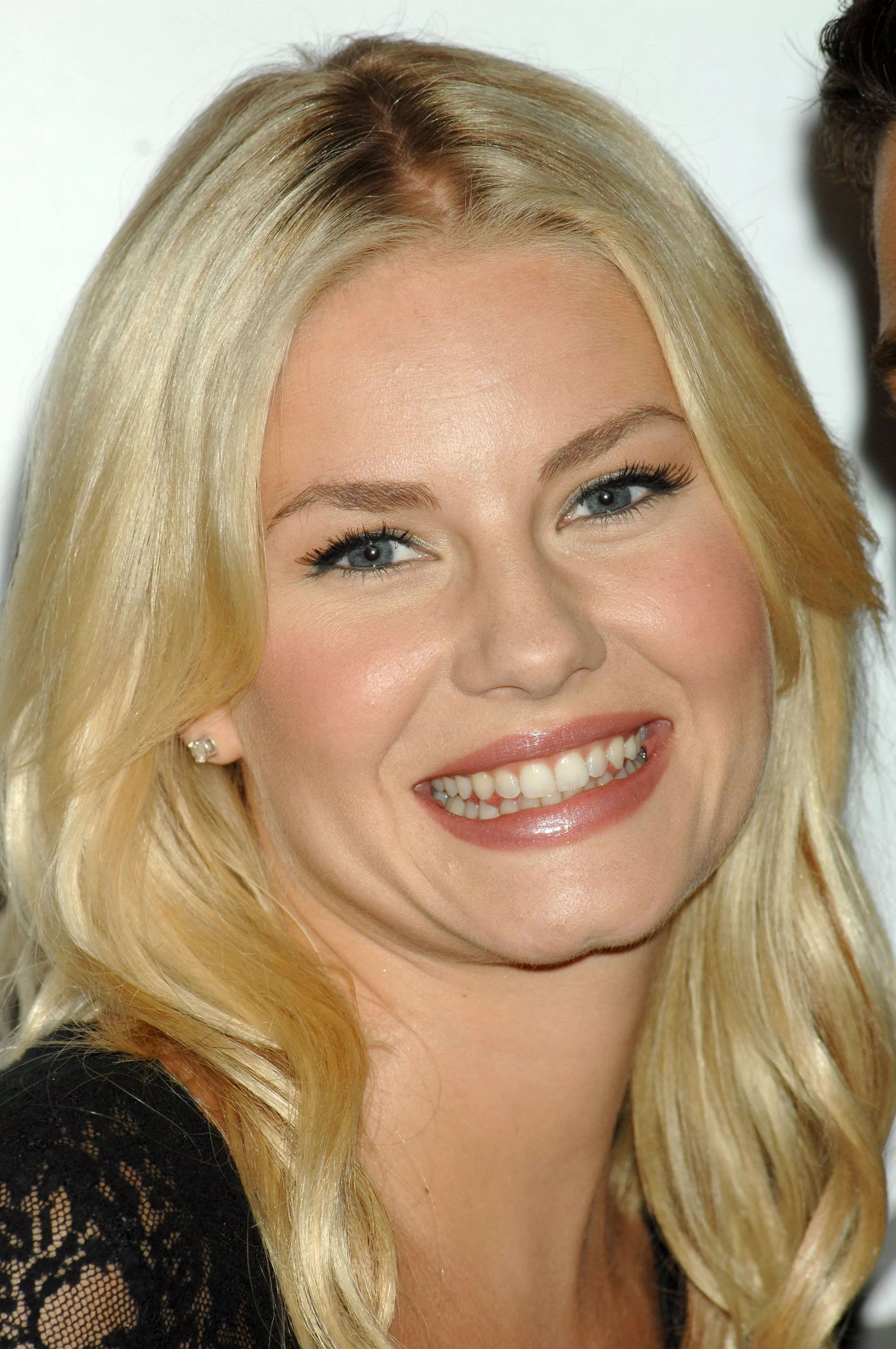 Elisha Cuthbert