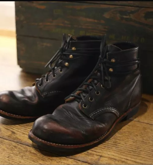 I know people hate on redwings for discomfort but the longer you wear 350 dollor and up boots the more comfortable they get